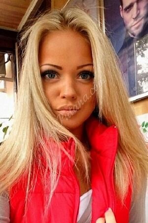 Лола, метро Выставочная