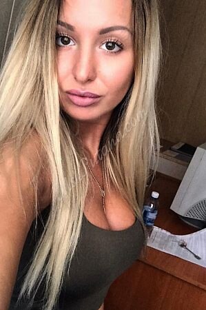 Милана, метро Комсомольская