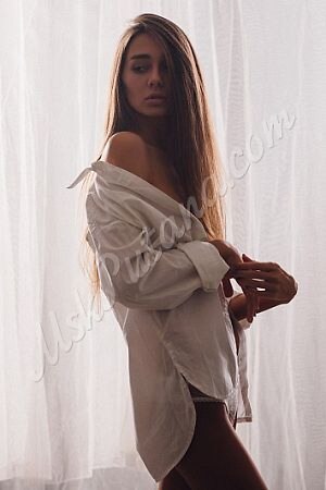 Карина, метро Братиславская