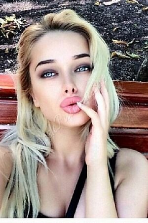 милана, метро Кутузовская