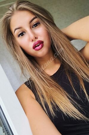 Карина, метро Боровицкая