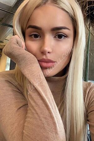 Аня, метро Сокол
