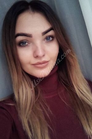 Лена, метро Коммунарка