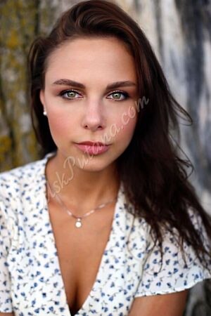 Алла, метро Марксистская