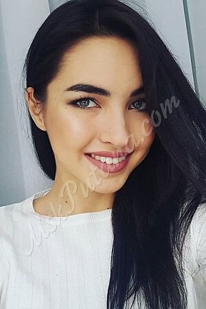 Алла, метро Славянский бульвар