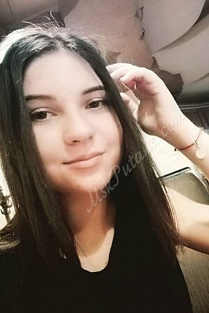 Ника, метро Волжская