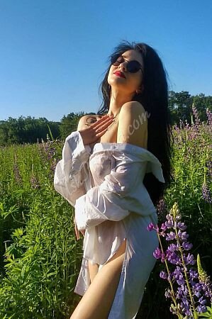 нина, метро Балтийская