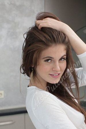 Лилия, метро Шипиловская