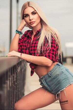 Нелли, метро Красные Ворота