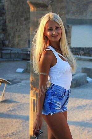 Анна, метро Киевская