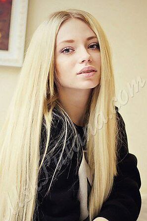 Анна, метро Каховская