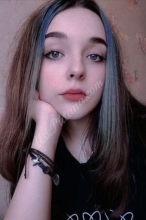 Анна, метро Достоевская