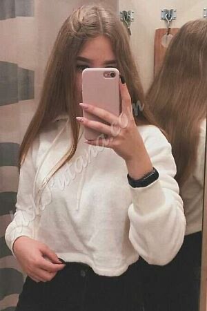 Лена, метро ВДНХ