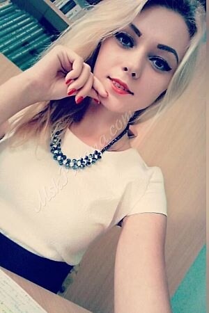 Анна, метро Охотный ряд