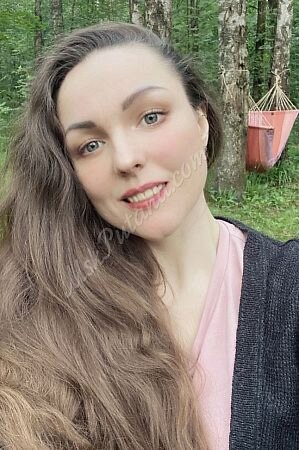 Анна, метро Выставочная