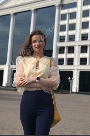 вика, метро Молодёжная