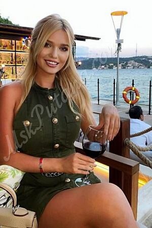 СИМА, метро Чеховская