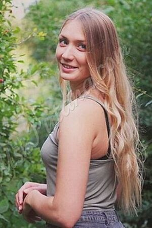Полина, метро Студенческая