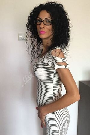 Милана, метро Октябрьское Поле